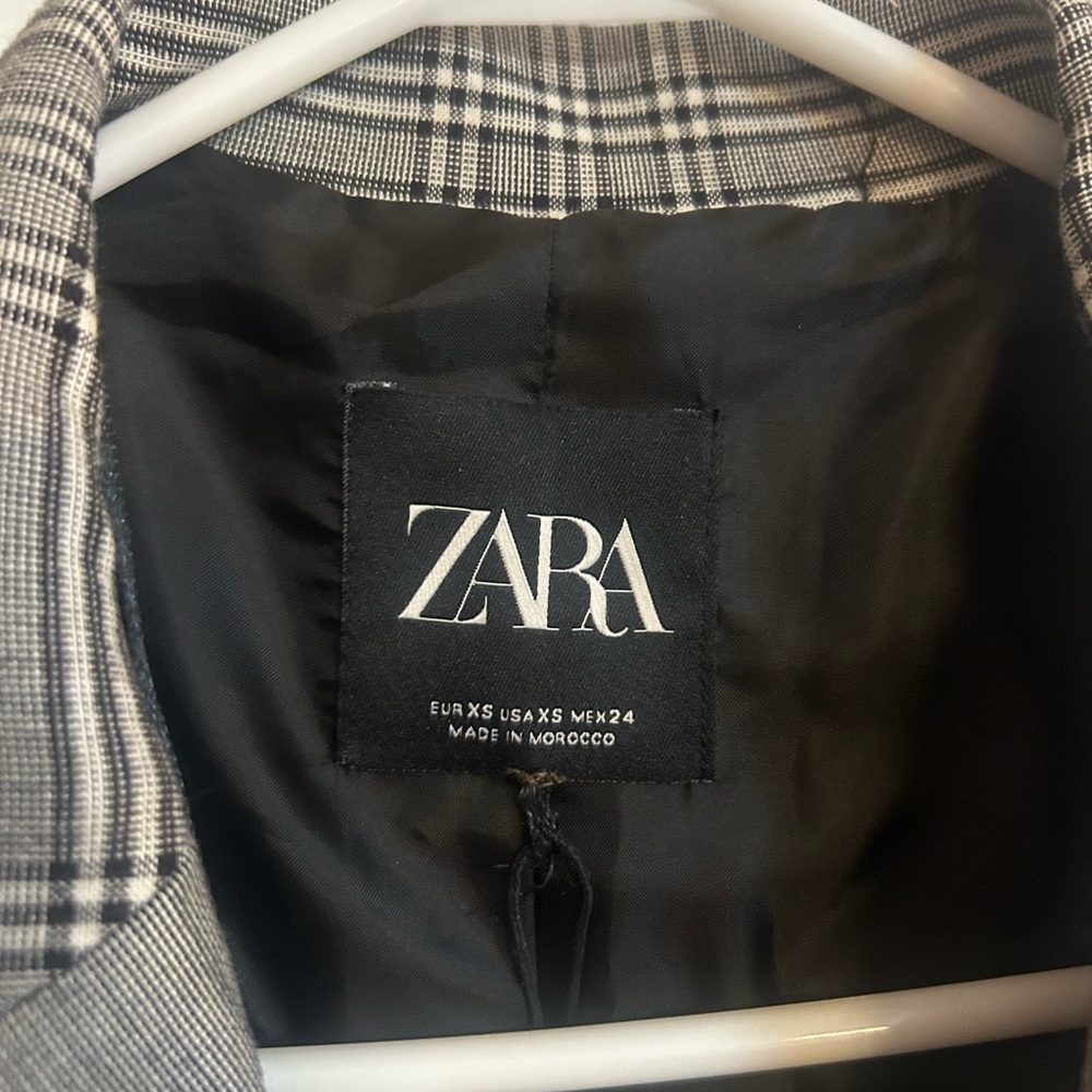 Zara Oversized Black and White Checkered Blazer - Picture 2 of 3